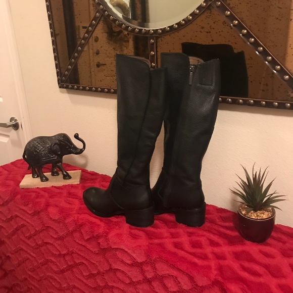 Donald J Pliner Black Leather Tall Boots - Picture 5 of 5